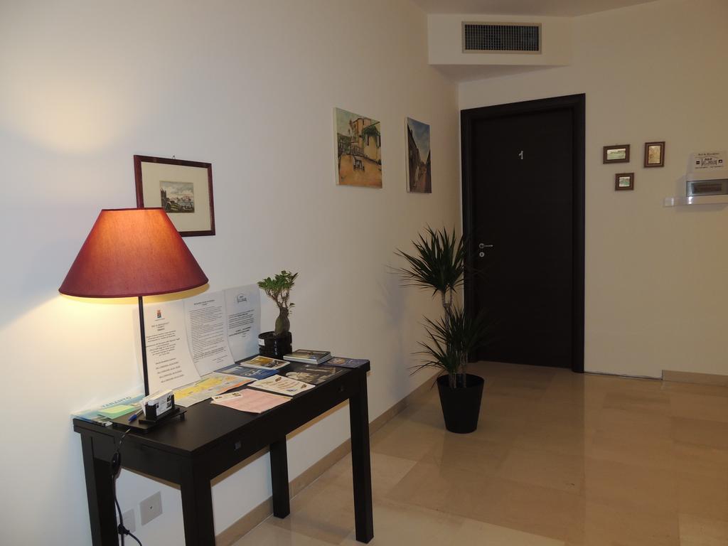 Domus Taranto Unica Sede Hotel Kültér fotó
