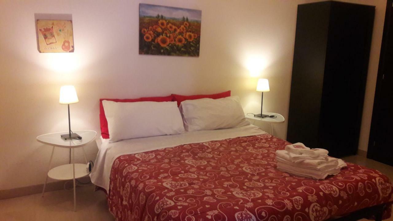 Domus Taranto Unica Sede Hotel Kültér fotó