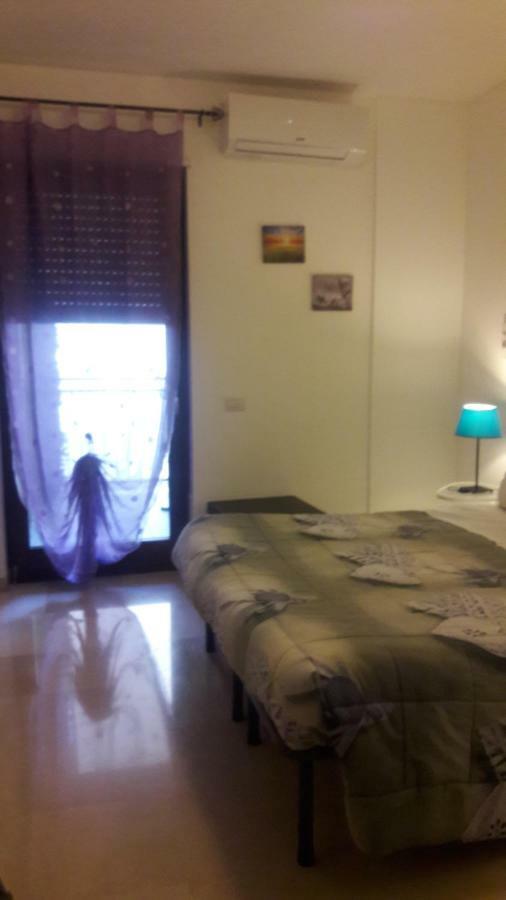 Domus Taranto Unica Sede Hotel Kültér fotó